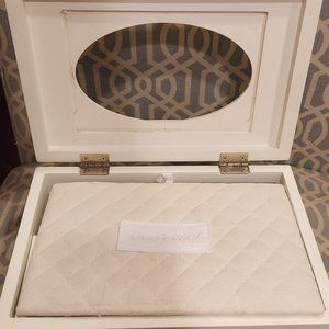 Wendy Bellissimo Baby Keepsake box in White color
